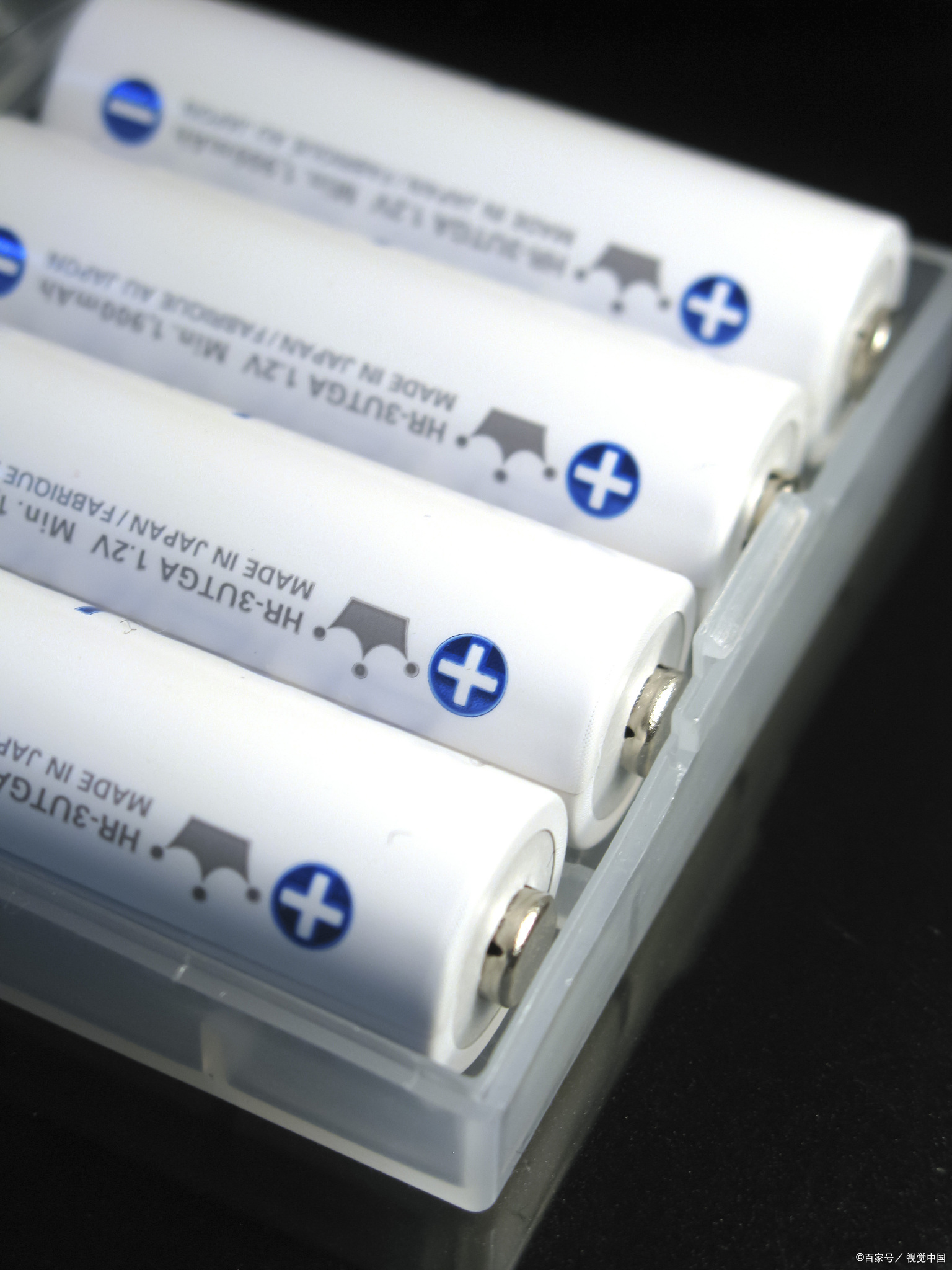 2021年磷酸铁锂电池装机量迅速攀升 市场增长势头强劲